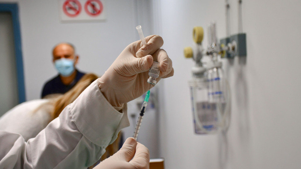 Λιγότεροι οι εμβολιασμοί στην Πρέβεζα - πως κινούνται σε όλη την Ήπειρο