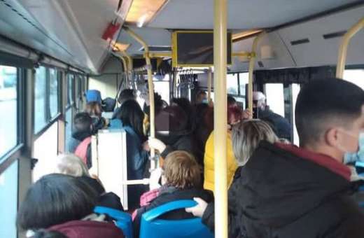 Κριτική Γιαννούλη: Πλημμελής η τήρηση των κανόνων υγιεινής στα λεωφορεία της Θεσσαλονίκης