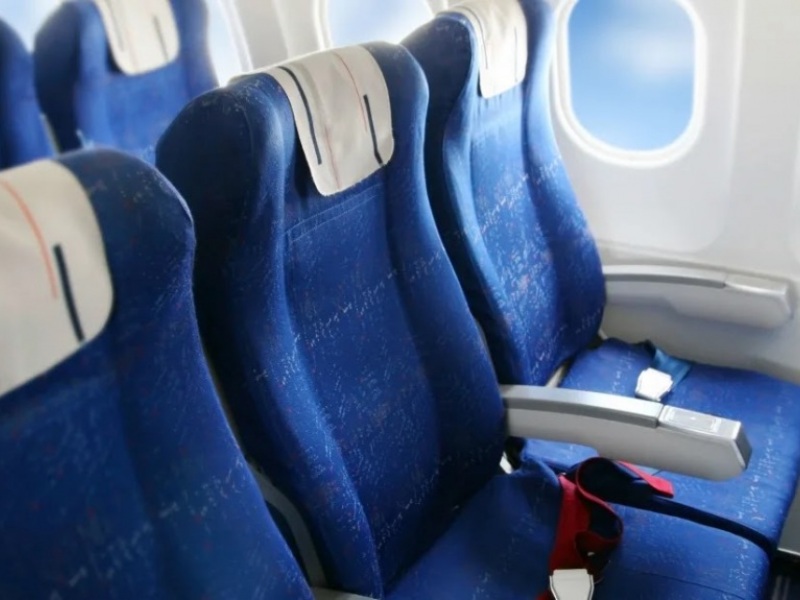 Απίστευτο: Kρητικός κατέστρεφε αεροπορικά καθίσματα και τα έπαιρνε ως τρόπαια!
